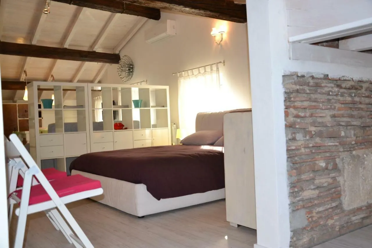 La Maisonnette Apartment Verona Italy