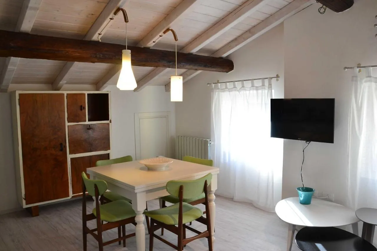 La Maisonnette Apartment Verona 0*,